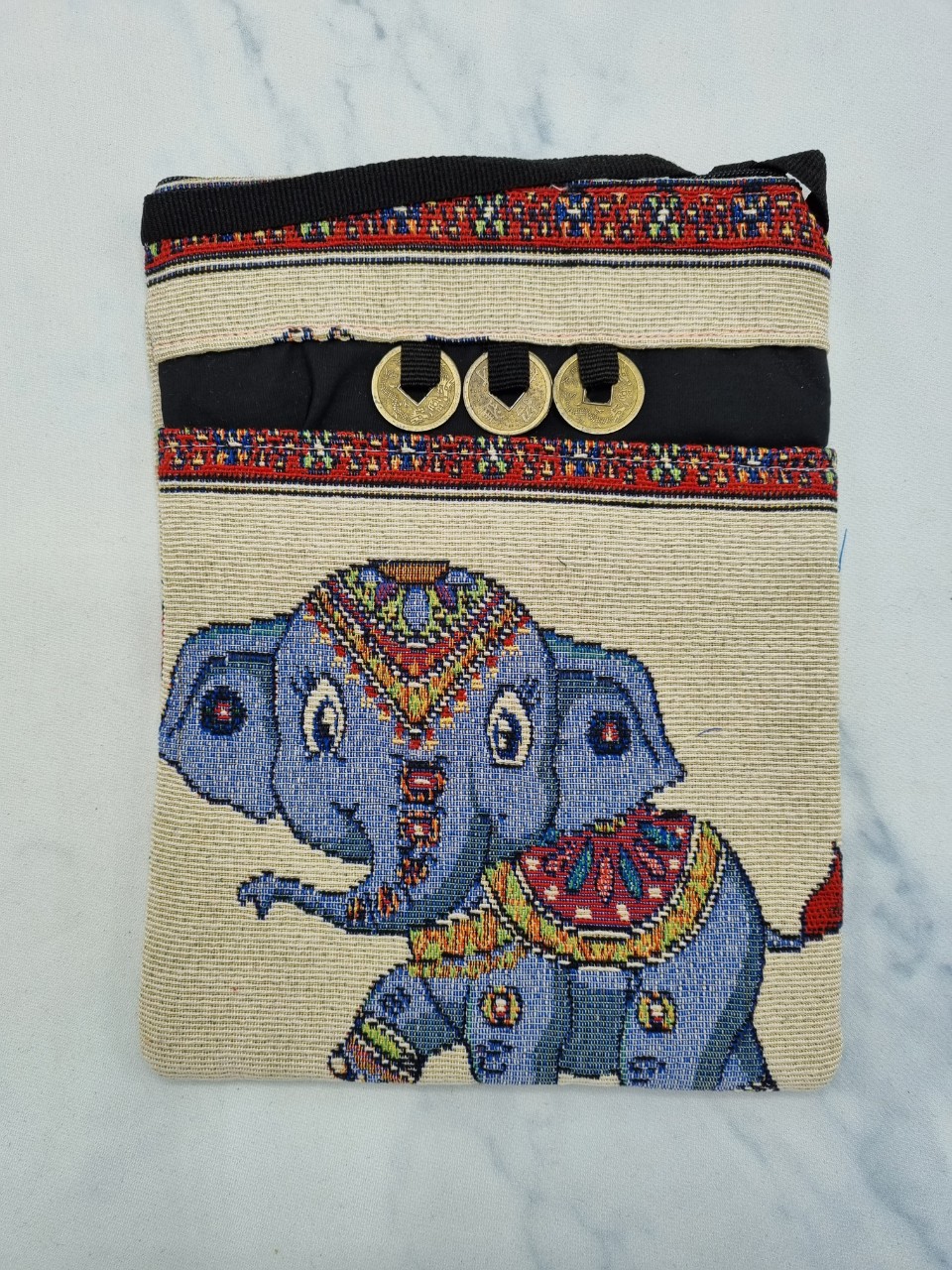 Túi đeo chéo vải thêu gắn đồng xu phong thuỷ  TC012607 (ảnh thật)
