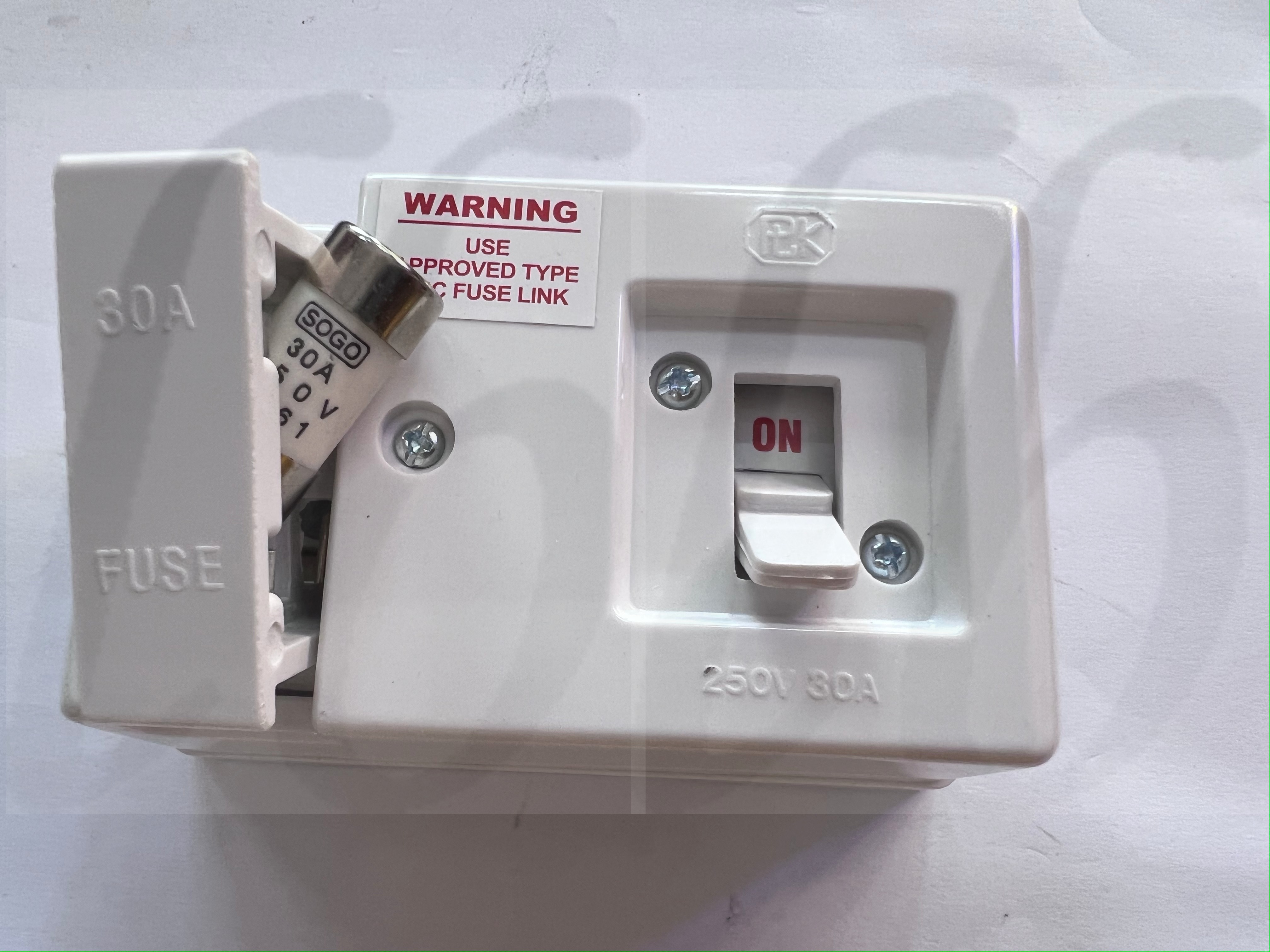 PLK 32A/ 63A MAIN SWITCH WITH FUSE Lazada