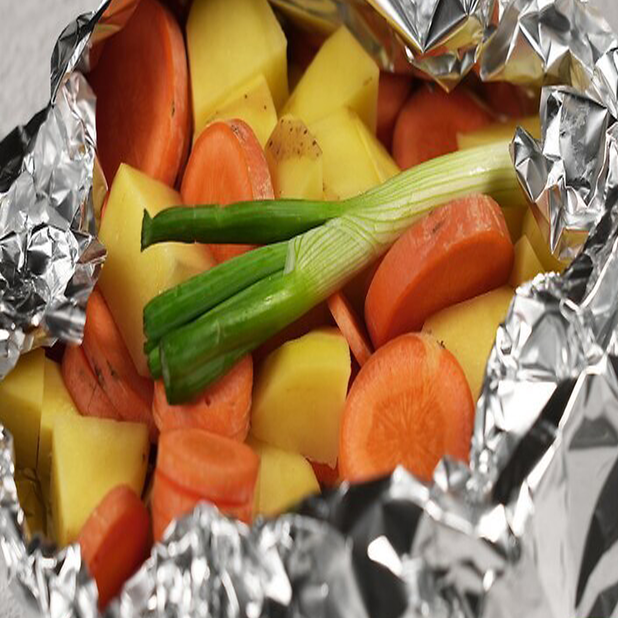 Aluminium Foil Sheet Roll for Kitchen 30cm long Food Grade Art# JS -Alu-Foil90100-30cm-GroBN-0005. 