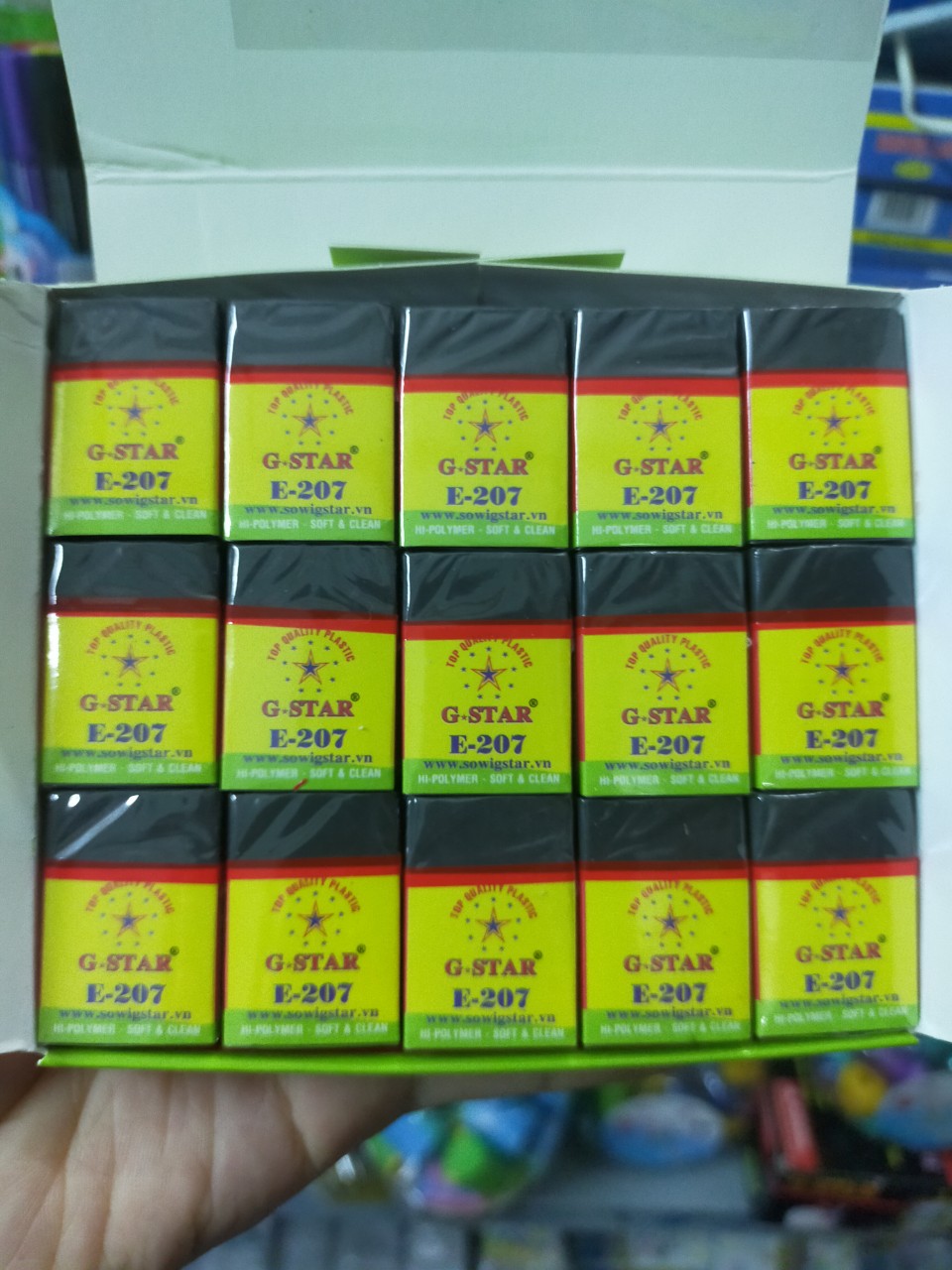 Hộp 30 cục gôm trắng/đen E-207 Gstar