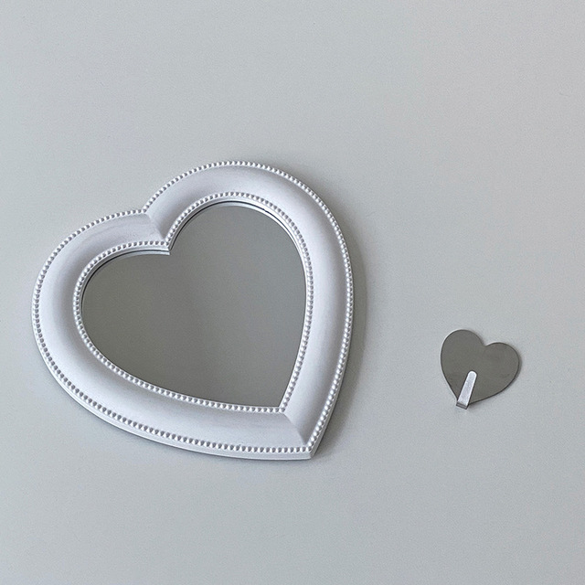 %E3%80%90Folio%20&%20Light%E3%80%91Korean%20Heart%20Shape%20Mirror%20Ins%20Style%20Wall%20Mounted%20Desk%20Dual%20Purpose%20Small%20Makeup%20Mirror%20Decoration%20Portable%20Creativity%20-%20Image%202