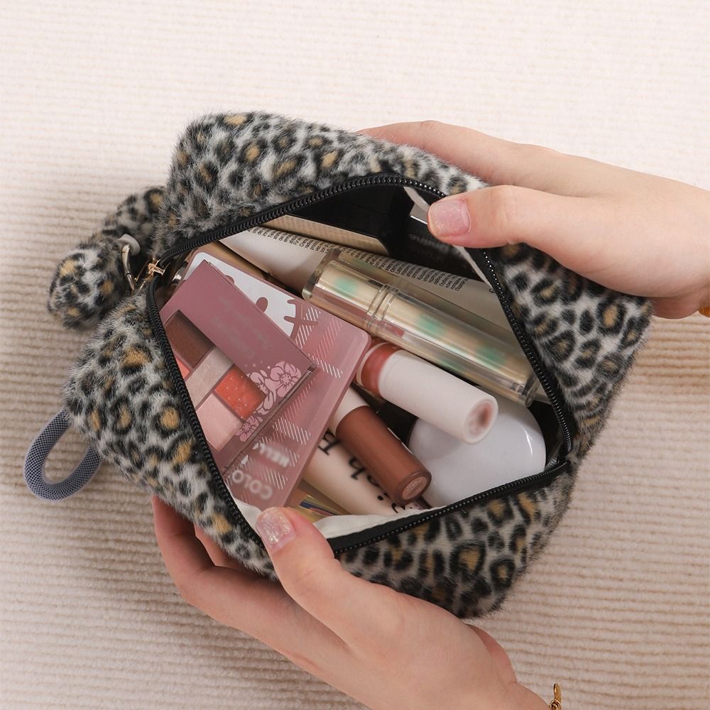 Retro%20Casual%20Women's%20Cosmetic%20Bag%20Large%20Capacity%20Portable%20Leopard%20Print%20Cosmetic%20Bag%20Leopard%20Print%20Pattern%20Lightweight%20Make%20Up%20Organizer%20Daily%20Use%20-%20Image%202