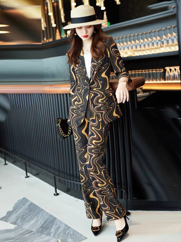 Set vest nữ thời trang kèm áo thun