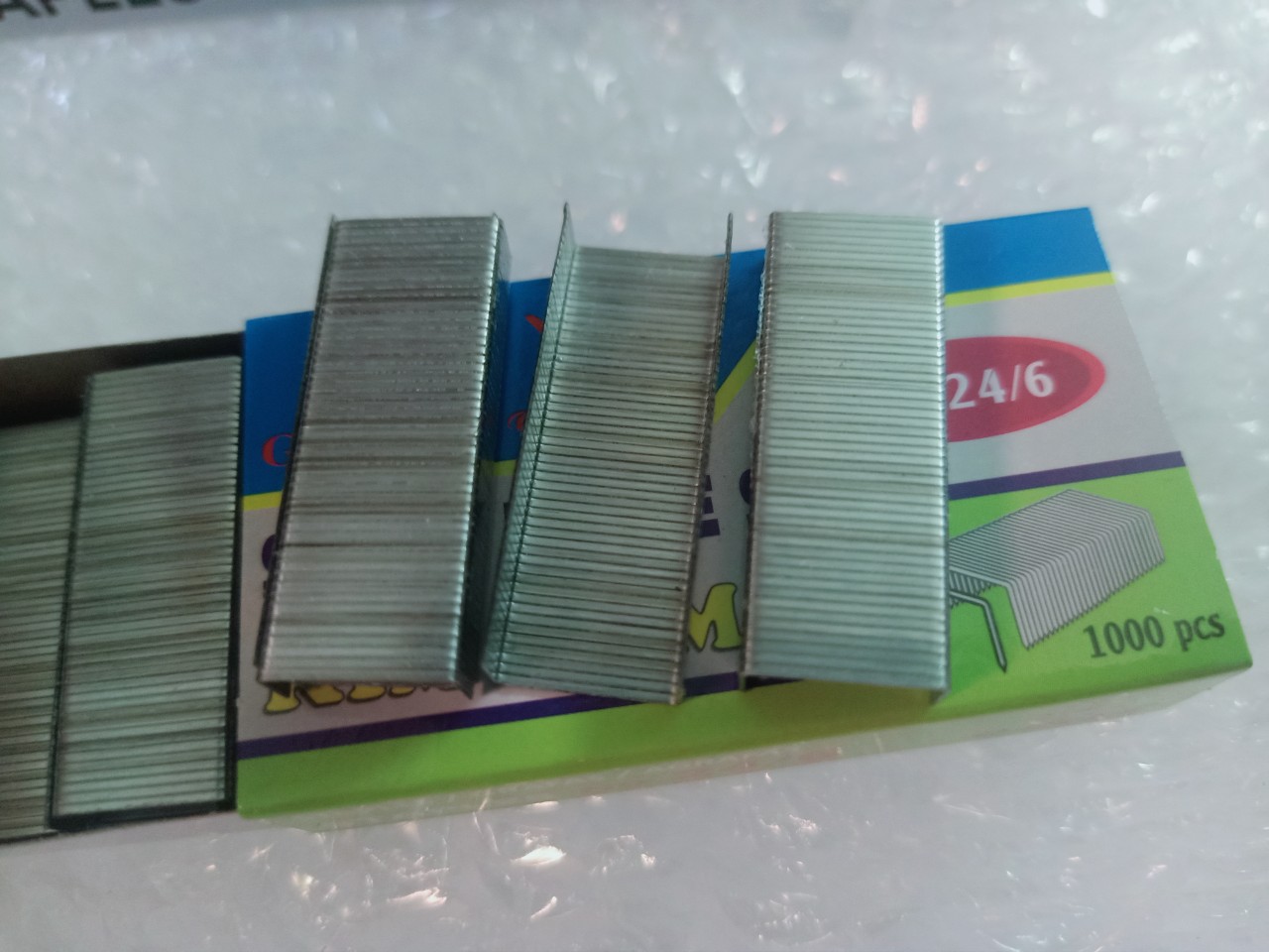 Combo 5 hộp kim bấm số 3 Gstar No.24/6 ( 1 hộp 1000 kim)