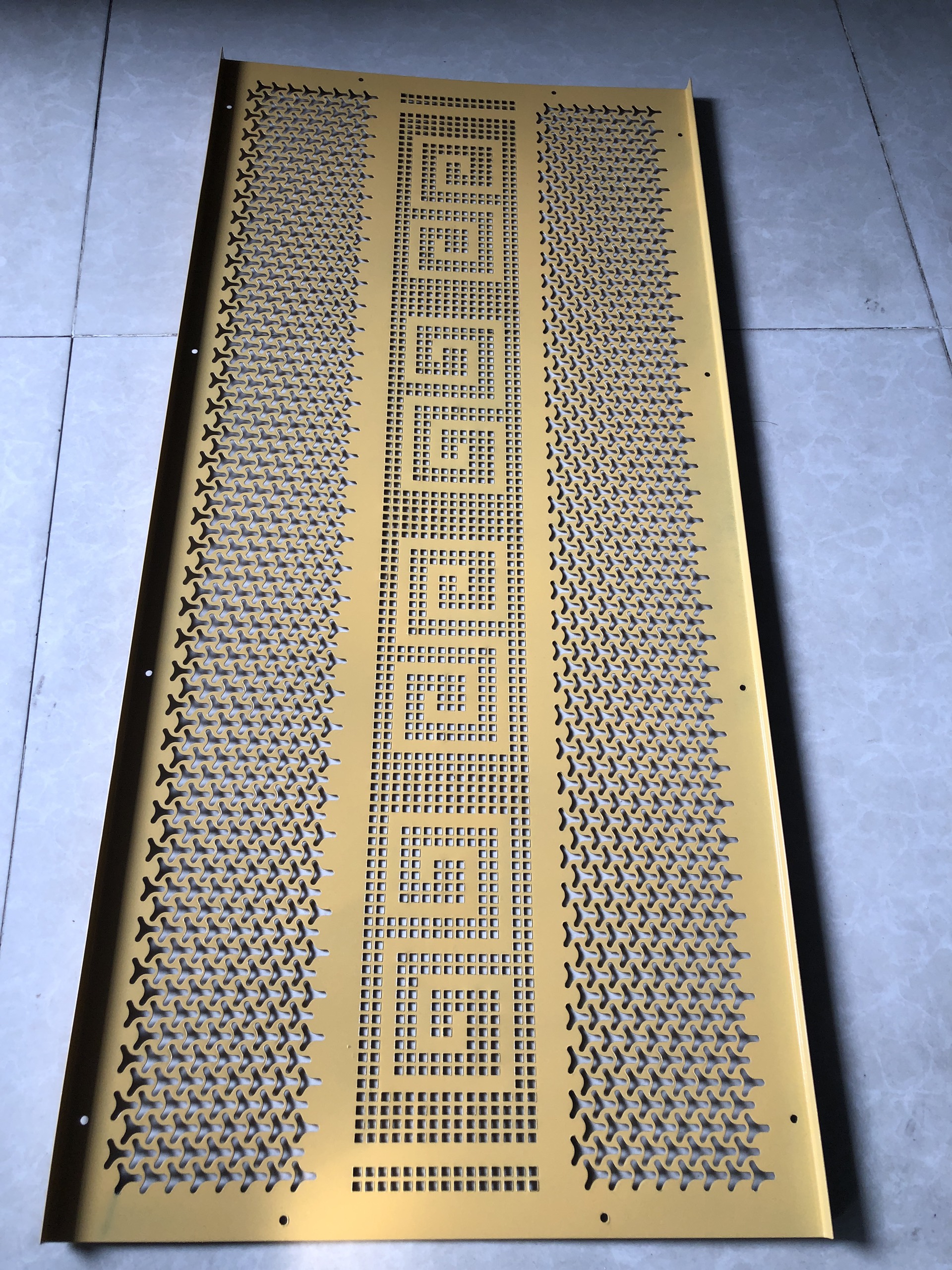 Lưới loa 3 tất đôi 78.5cm x 36cm( loại tốt)