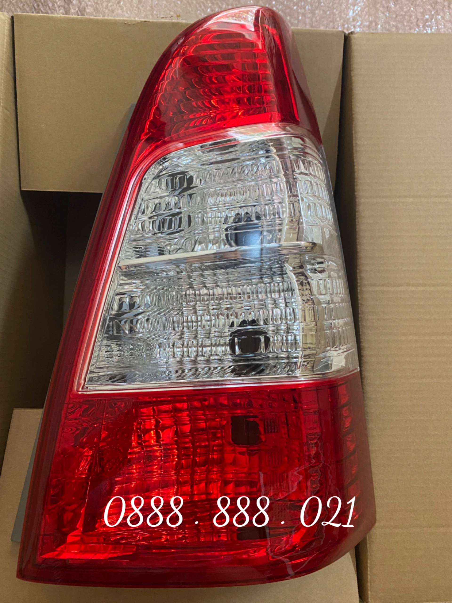 Đèn hậu Innova 12 - 14 ( giá 1 chiếc , Oem )