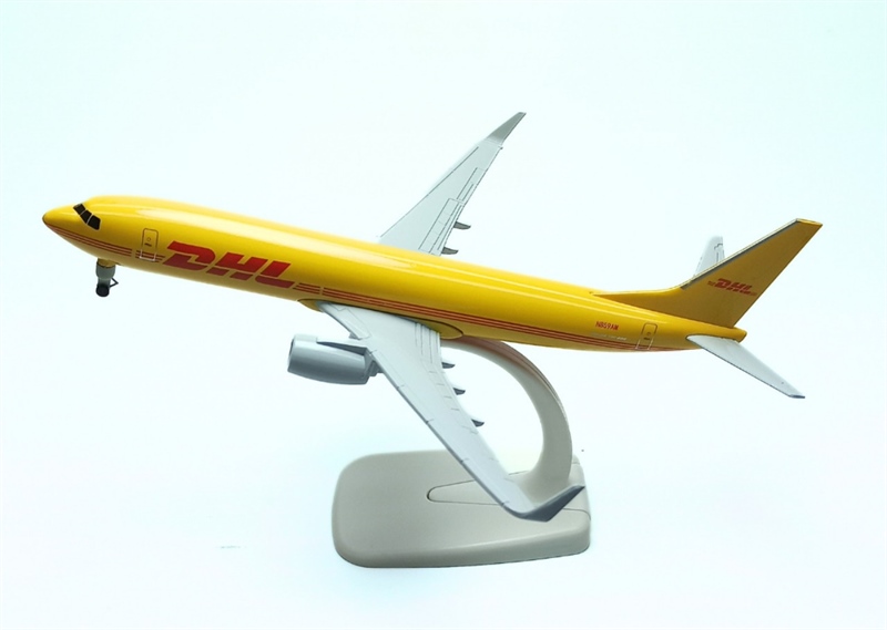 Mô hình máy bay DHL dài 20cm