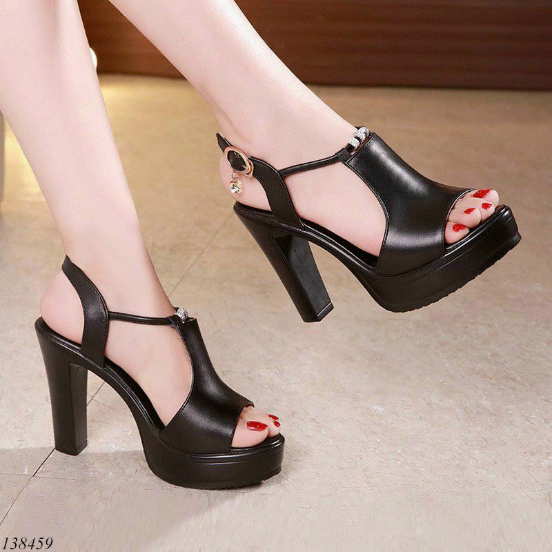 Xăng đan hớt gót đính ngọc sang chảnh