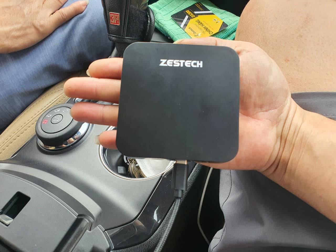 Carplay Android Box Zestech DX300 (Giao diện phong thủy, BH 5 năm, Tặng Sim 4G, Vietmap bản quyền, Kiki)