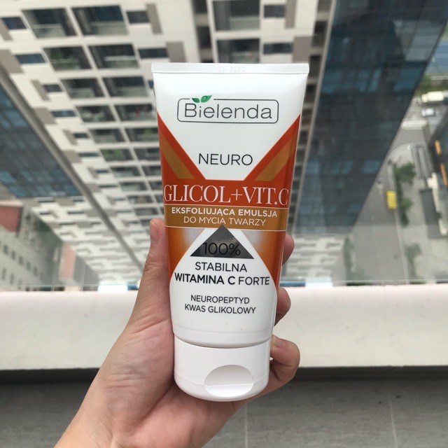 Sữa rửa mặt Bielenda Vit C làm sạch, trắng da