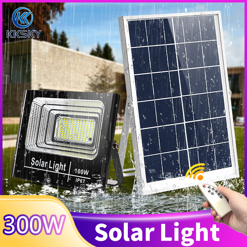 KKSKY ไฟโซล่าเซล Solar Light LED โซล่าเซลล์ สปอตไลท์ 60w 100w 200w 300w 500w ไฟledโซล่าเซลล์ ไฟลานภายใน ไฟแสงอาทิตย์  โคมไฟนอกบ้าน สปอตไลท์โซล่า สี 300w สี 300w