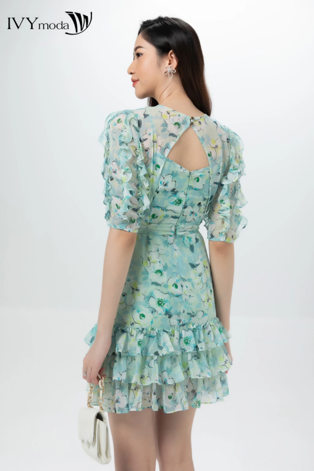 Đầm lụa nhấn bèo quyến rũ IVY moda MS 48B8776