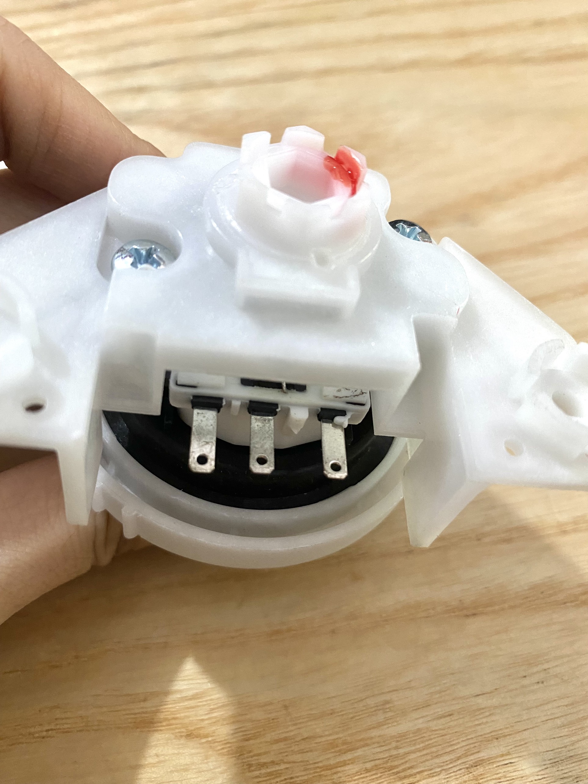 Phao áp lực nước máy giặt Đa Năng 3 chân
