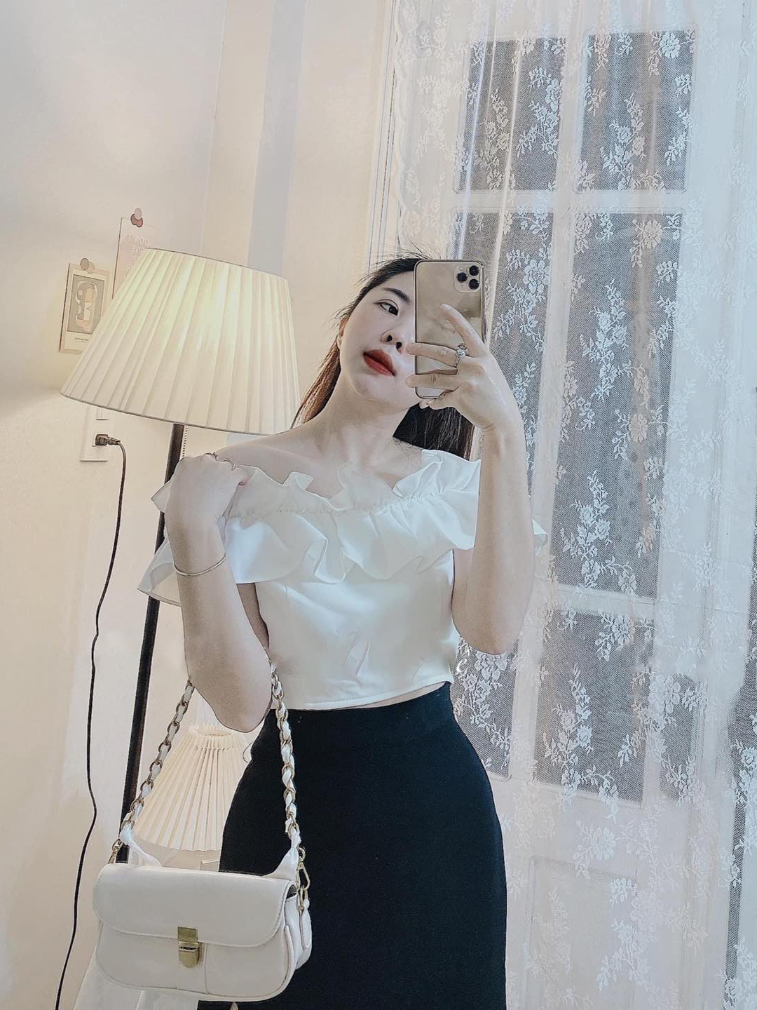 [TANA'S] Áo croptop trễ vai viền bèo