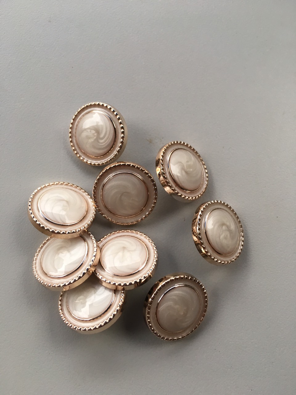 nút vest vân xà cừ CAO CẤP kích thước 2cm