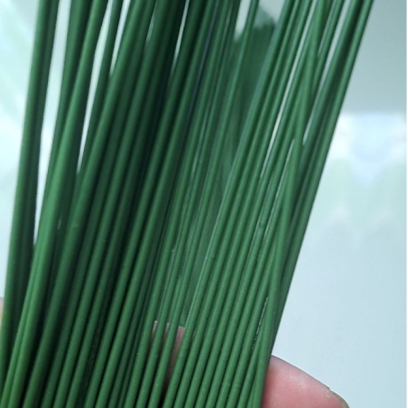 Cây Que kẽm làm hoa | Que kẽm bọc nhựa xanh Dài 40cm làm thân hoa giả, hoa giấy nhún hoa sáp