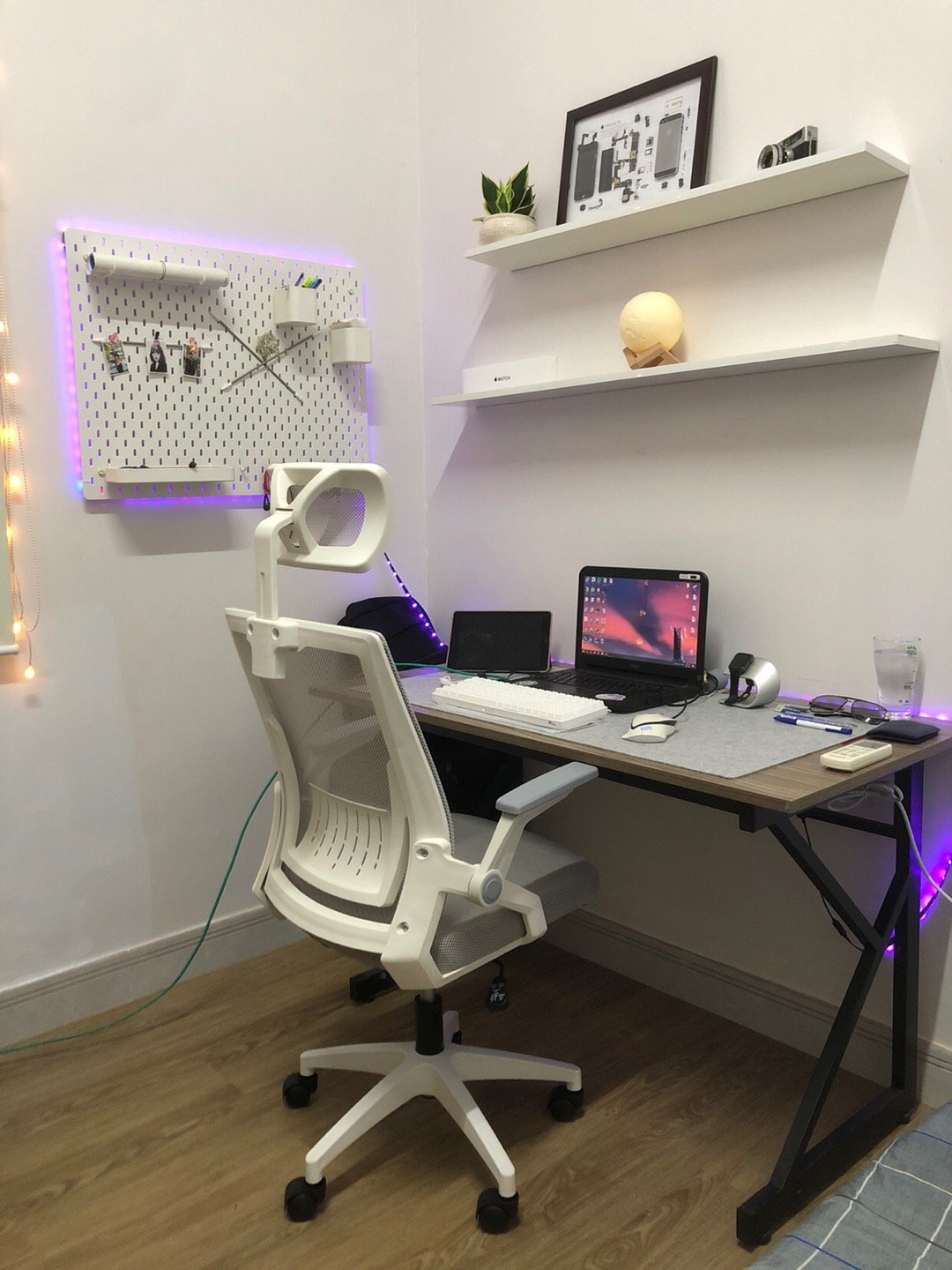 Ghế công thái học Ergonomic, ghế làm việc văn phòng đệm cao su cao cấp ngả lưng thư giãn