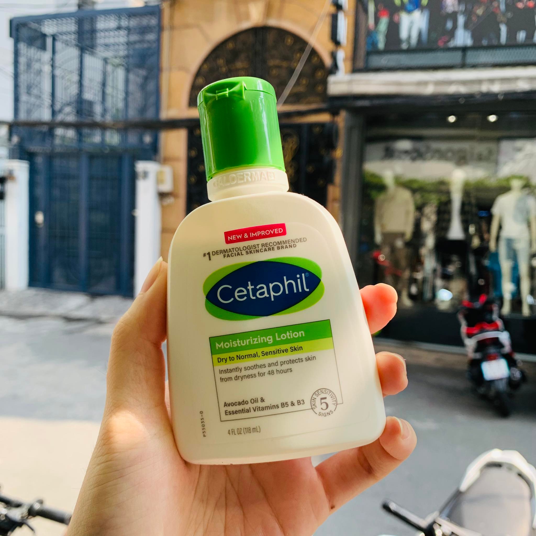 [SaigonScent][Travel Size] Sữa dưỡng thể Cetaphil Moisturizing Lotion ( 118mL )
