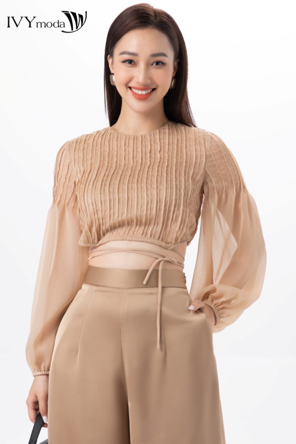 [CHỈ 15.1 - MUA 3 GIẢM THÊM 15%] Áo croptop nhấn dây IVY moda MS 17B9264