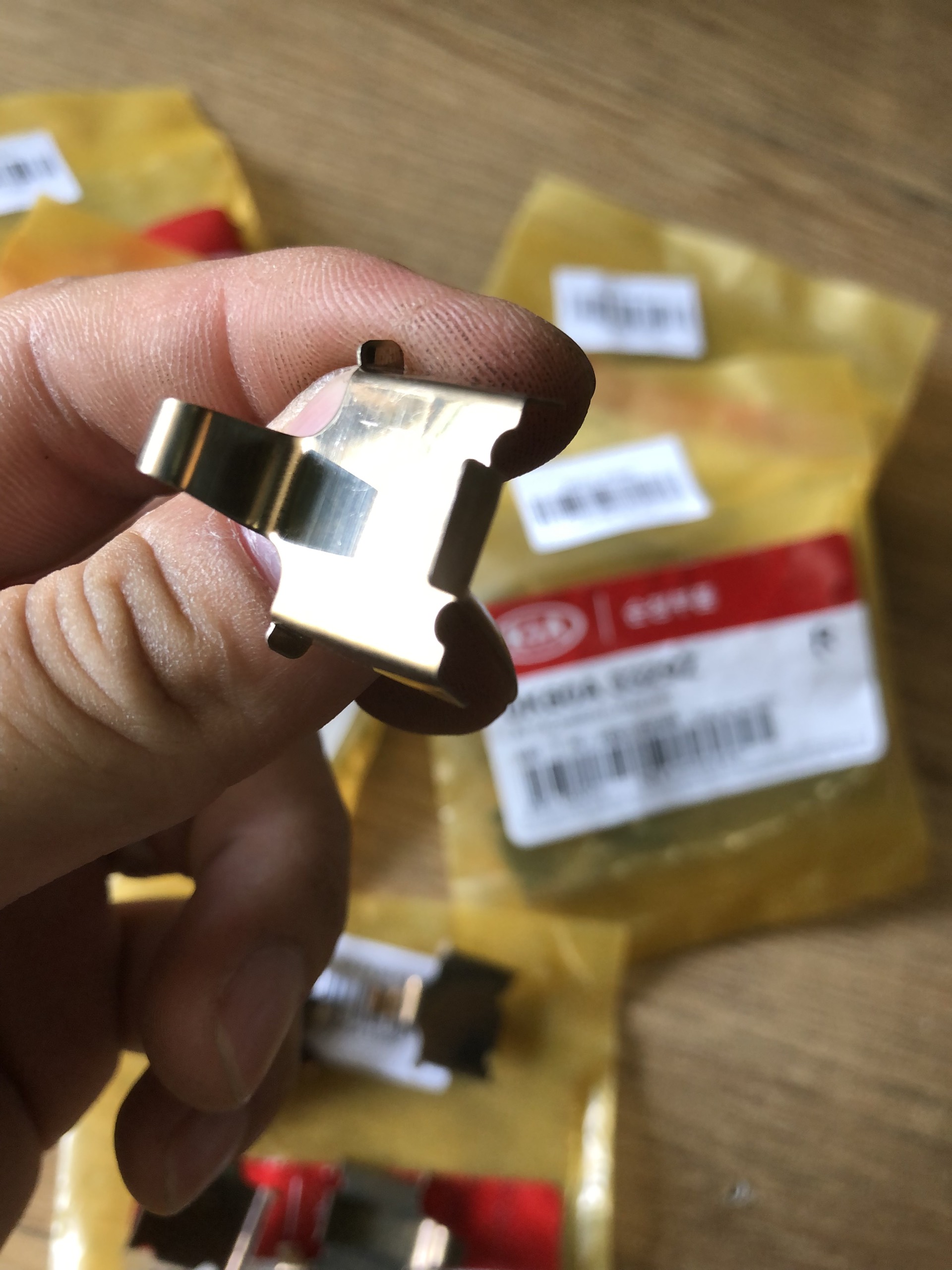 PHE GÀI BỐ THẮNG ĐĨA KIA K2700