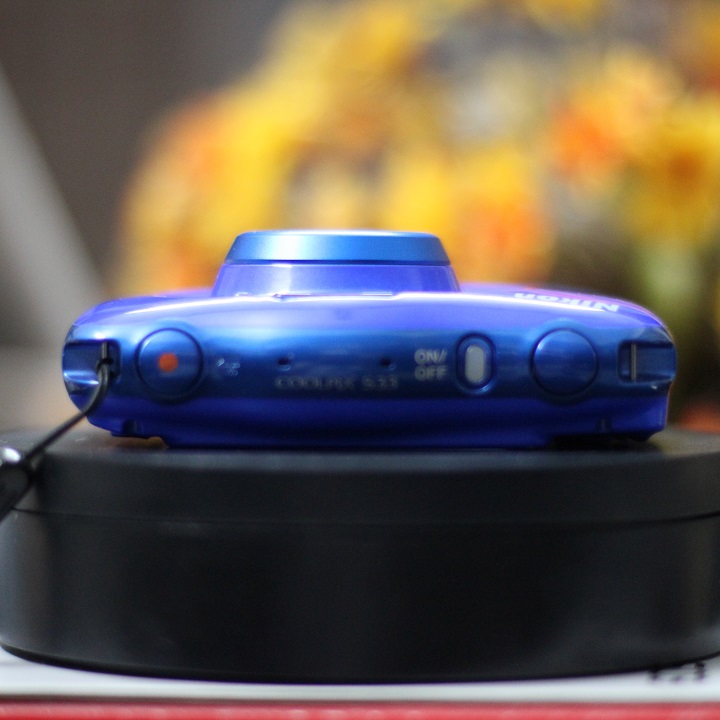 Máy ảnh chống nước Nikon S33