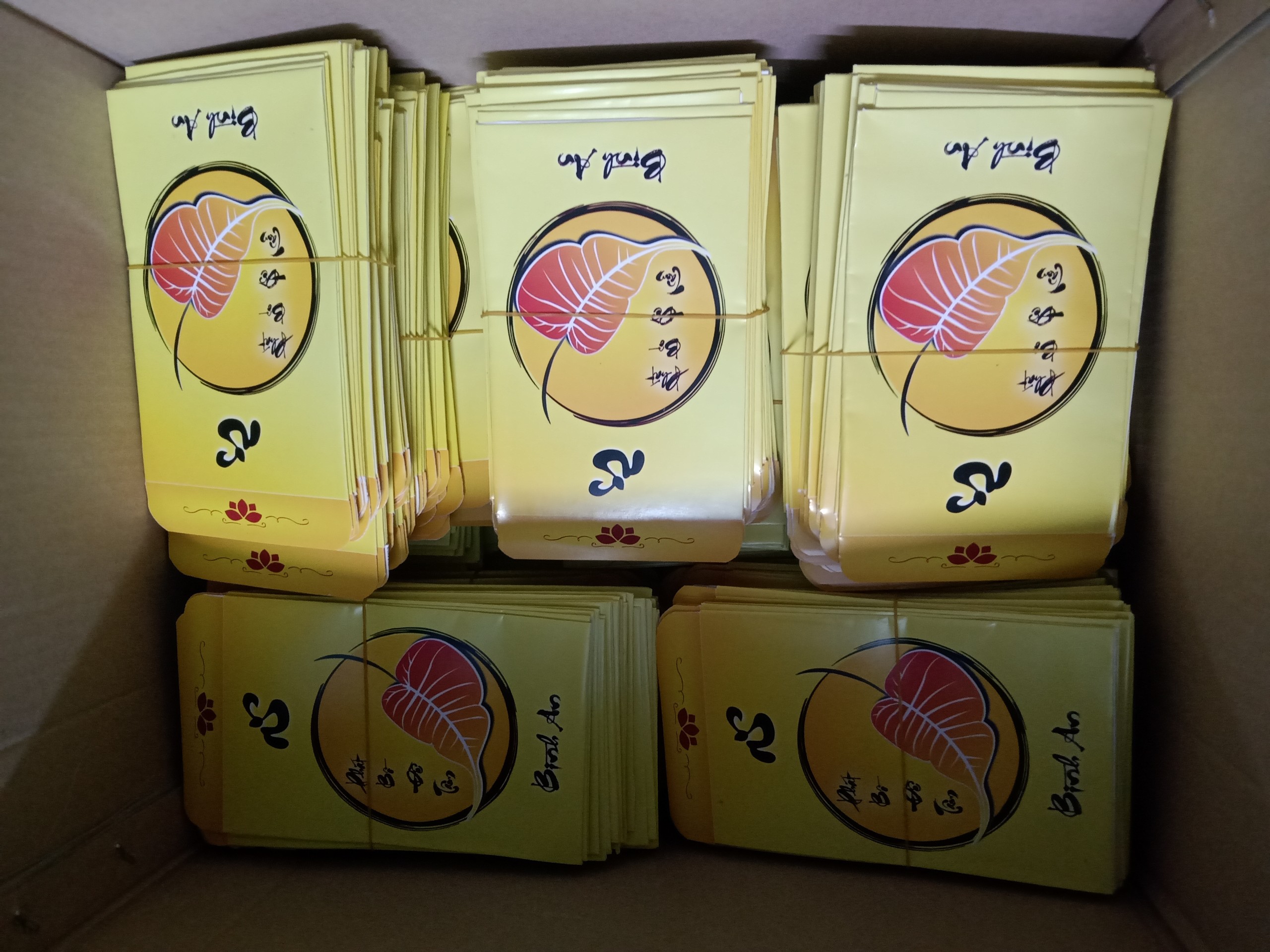 Phong Bao đựng lá bồ đề và vòng tay
