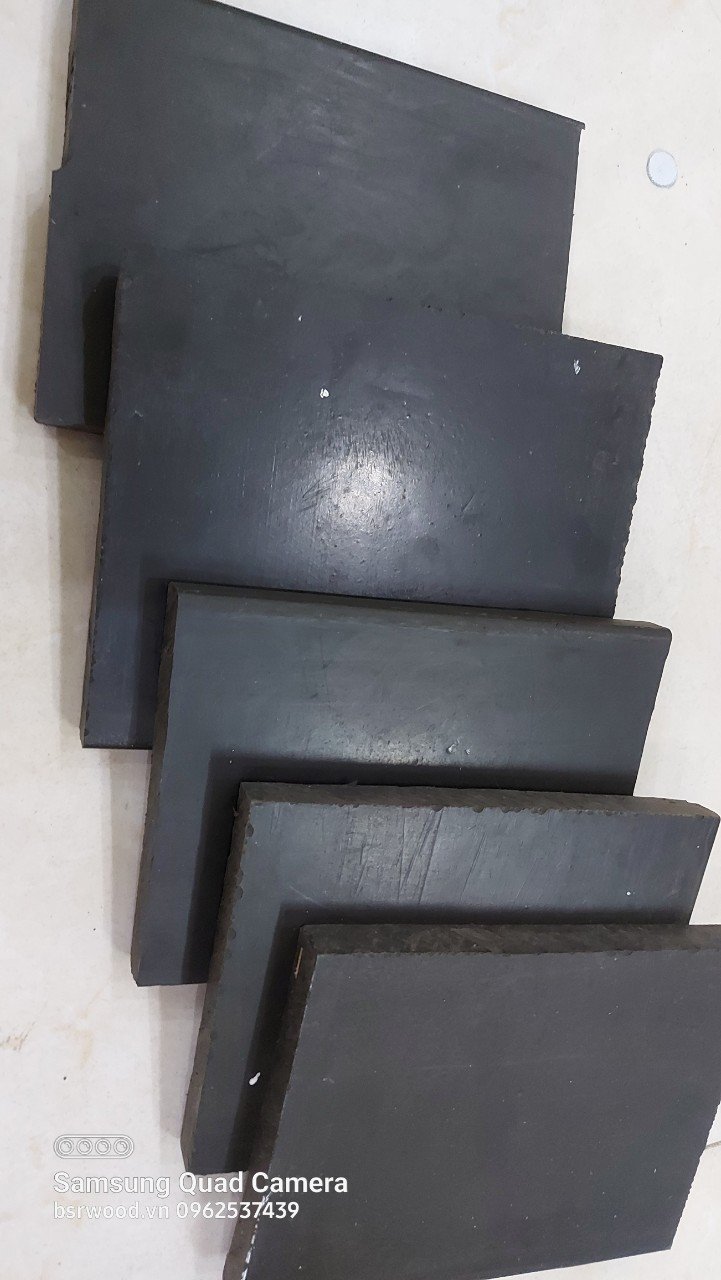 Thớt nhựa, tấm lót nhựa đê kê đục lỗ,đóng khoen,đóng nút dày 1.5,3,4,5cm size 10x15,15x20,20x25cm màu đen, trắng