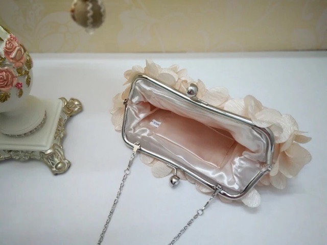 Ví dự tiệc Clutch hoa A10 có sẵn