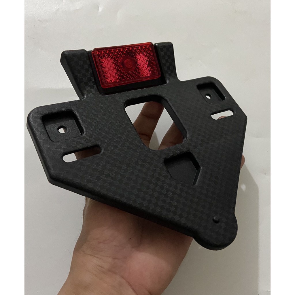 Pát Biển Tam Giác Gắn Biển Số Xe Máy