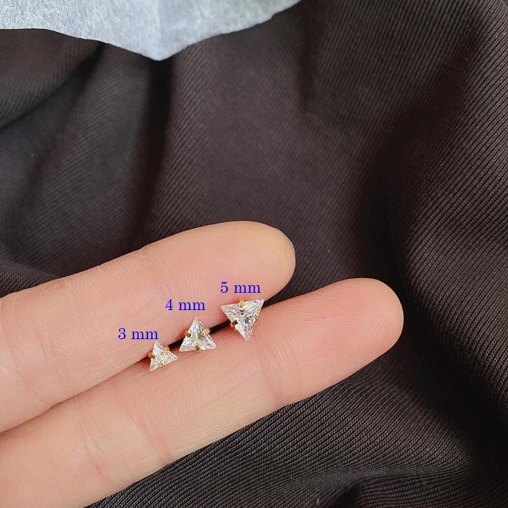 Bông tai titan nữ đính đá hình tam giác 3 mm 4 mm 5 mm 6mm