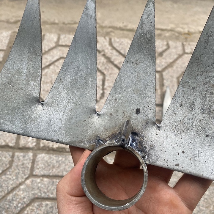 Bồ cào 7 RĂNG sắt không cán, phù hợp làm đất, cào lúa, cỏ, rơm,...