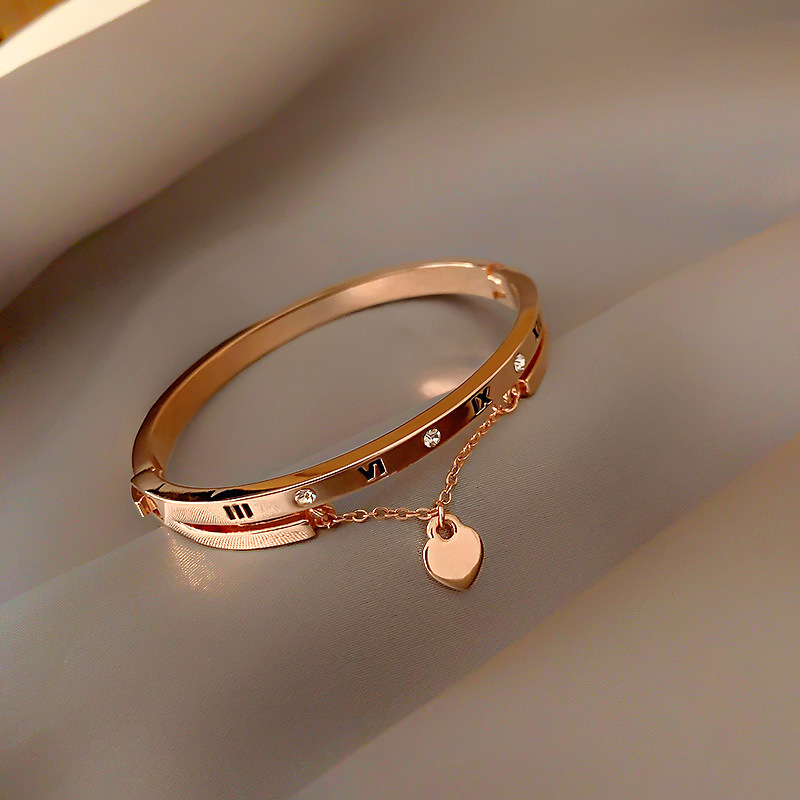 Rose golden Roman Numerals Love Heart Charm Bangle for Jewelry