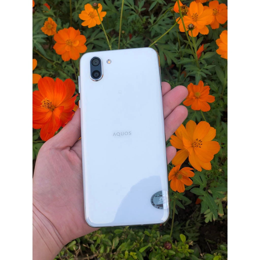 Điện thoại sharp Aquos R2 chip 845 màn hình 120hz