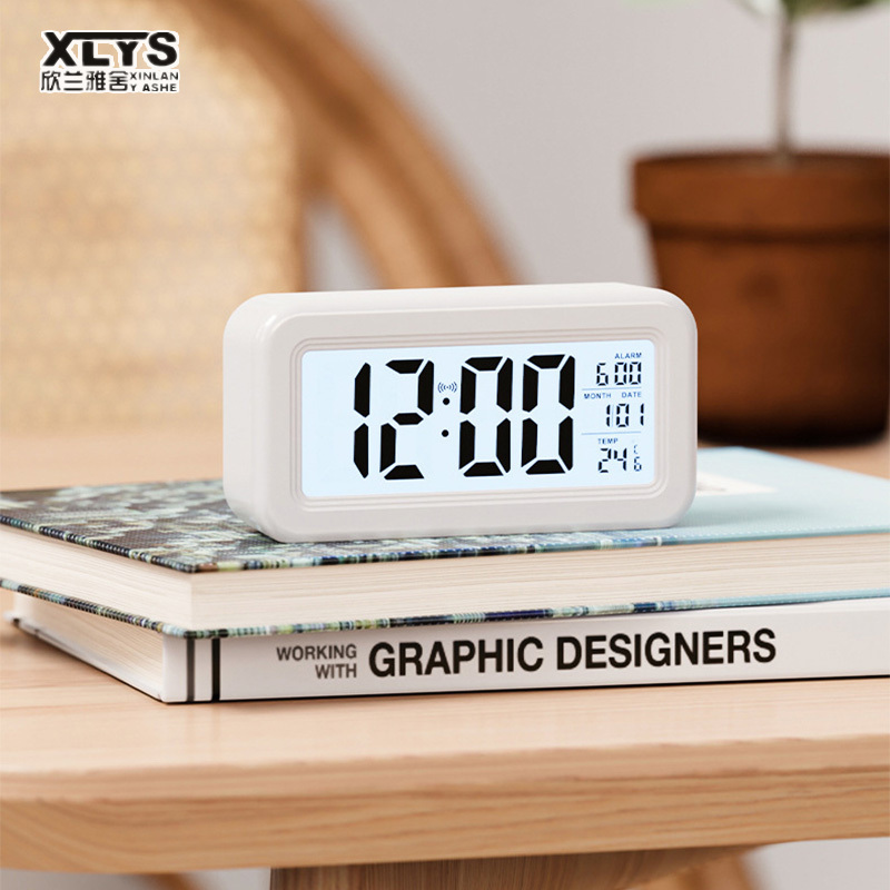 Simple clock, alarm clock, digital display, LCD lazy person's snooze, silent backlight electronic clock
