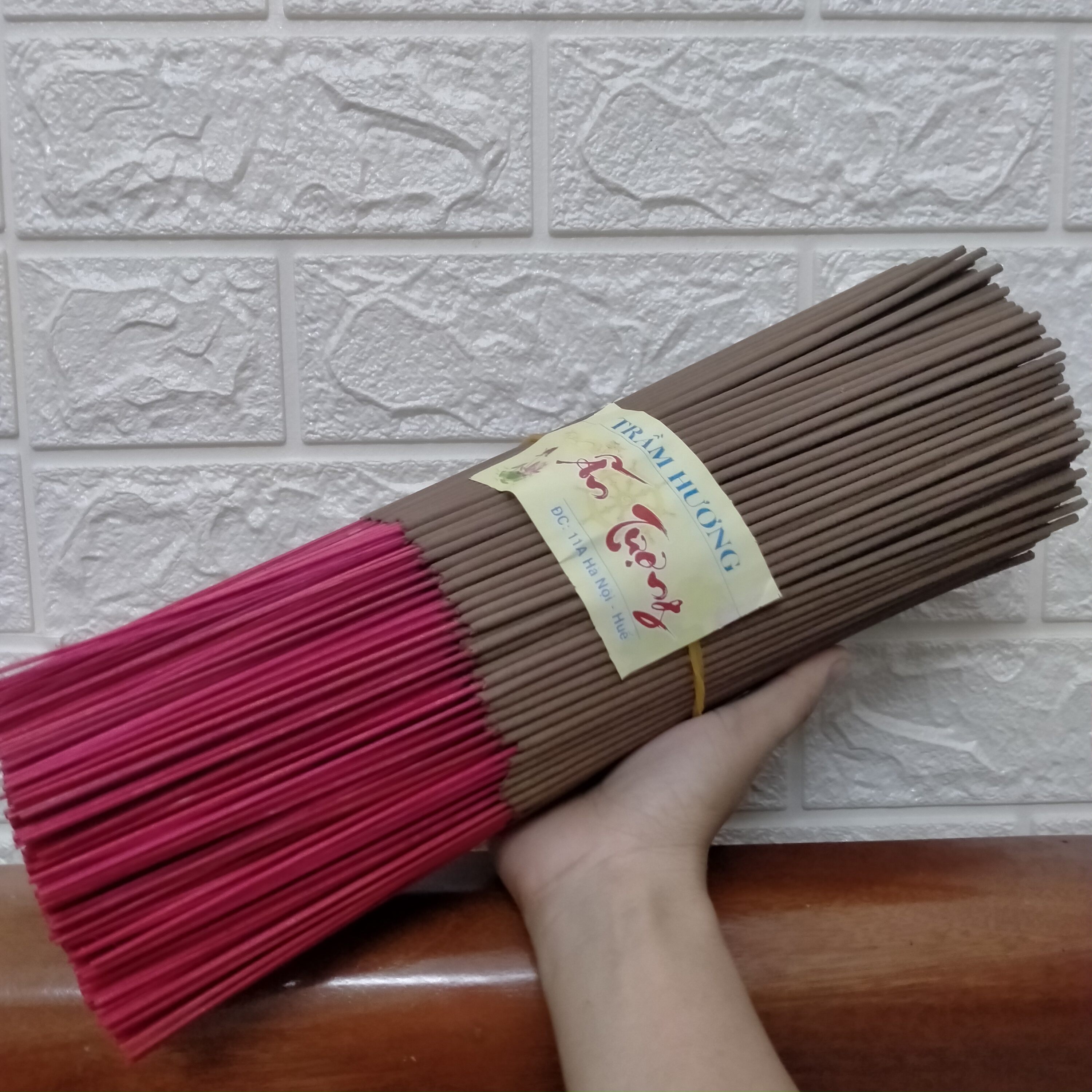 1kg nhang trầm hương huế  + TẶNG 5 NỤ TRẦM Vĩnh Thuận Phát ( 100% trầm thật THƠM DỊU NHẸ ÍT KHÓI , 700 cây )