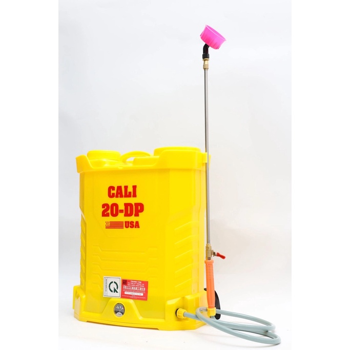 Bình xịt điện Cali 20 DP Vàng (20 lít, bơm đôi, Acquy lớn 12V-12AH)