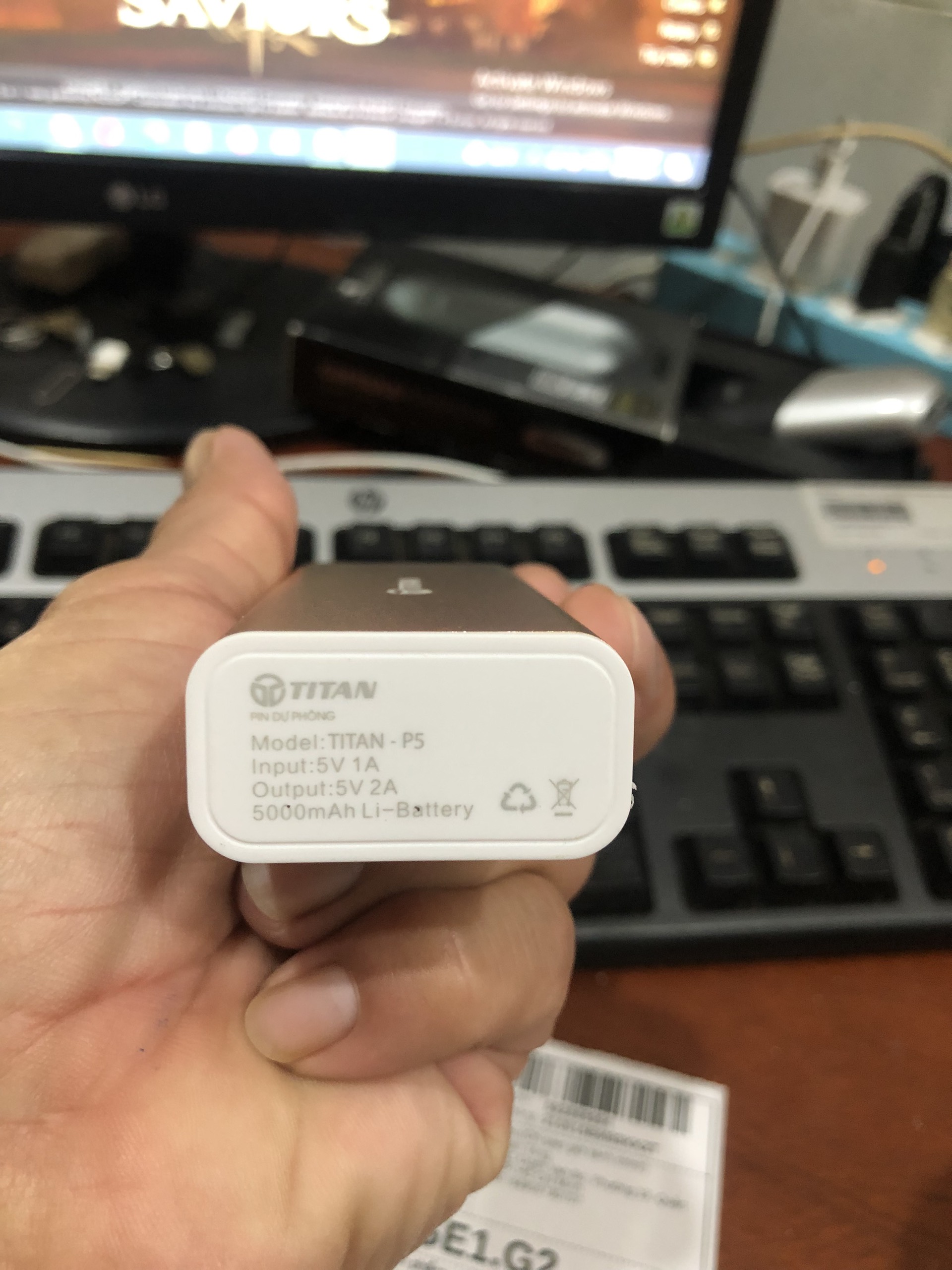 [XẢ HÀNG]PIN DỰ PHÒNG TITAN P5 CAO CẤP 5000MAH