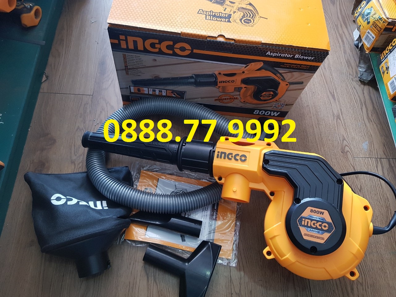 Máy thổi bụi 800W hiệu Ingco AB8008