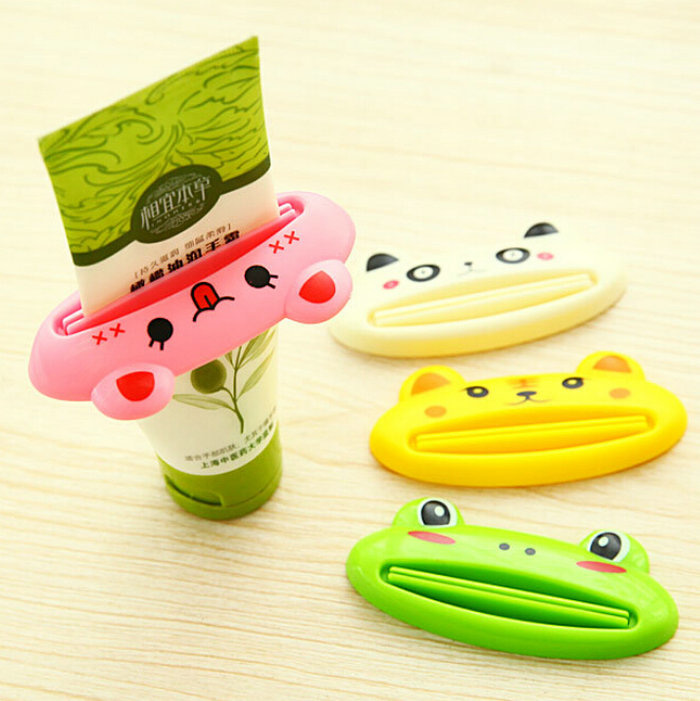 [HCM]SET 2 Dụng Cụ Kẹp Kem Đánh Răng Hình Thú