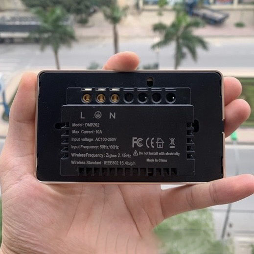 Ổ cắm âm tường thông minh Tuya Zigbee