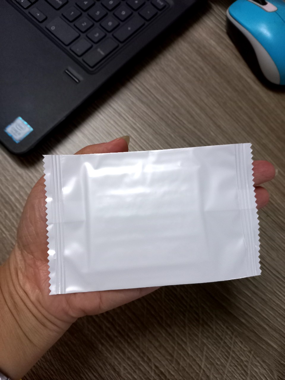 Khăn lạnh mini (500 cái) màu trắng