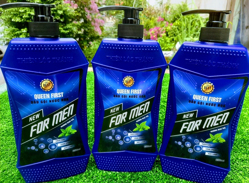 Dầu Gội Formen Hương Nước Hoa 650 ML