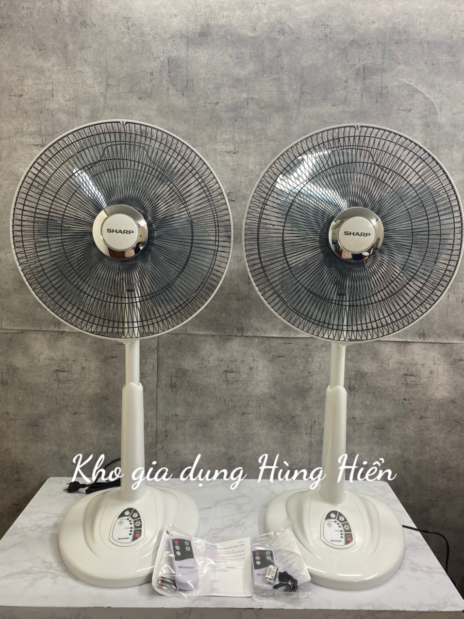 Quạt lửng Sharp PJ-L40RV-LG - Hàng Chính Hãng