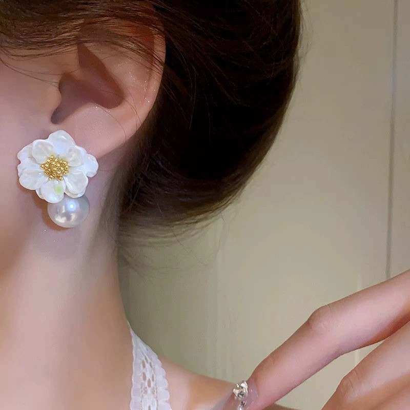 Sweet%20Girl%20Delicate%20Elegant%20Pearl%20Flower%20Earrings%20Women%20New%20Jewelry%20Fashion%20Accessories%20-%20Image%204