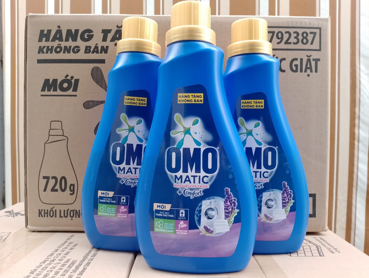[Hàng KM] Nước giặt OMO Matic Cửa trước 720g