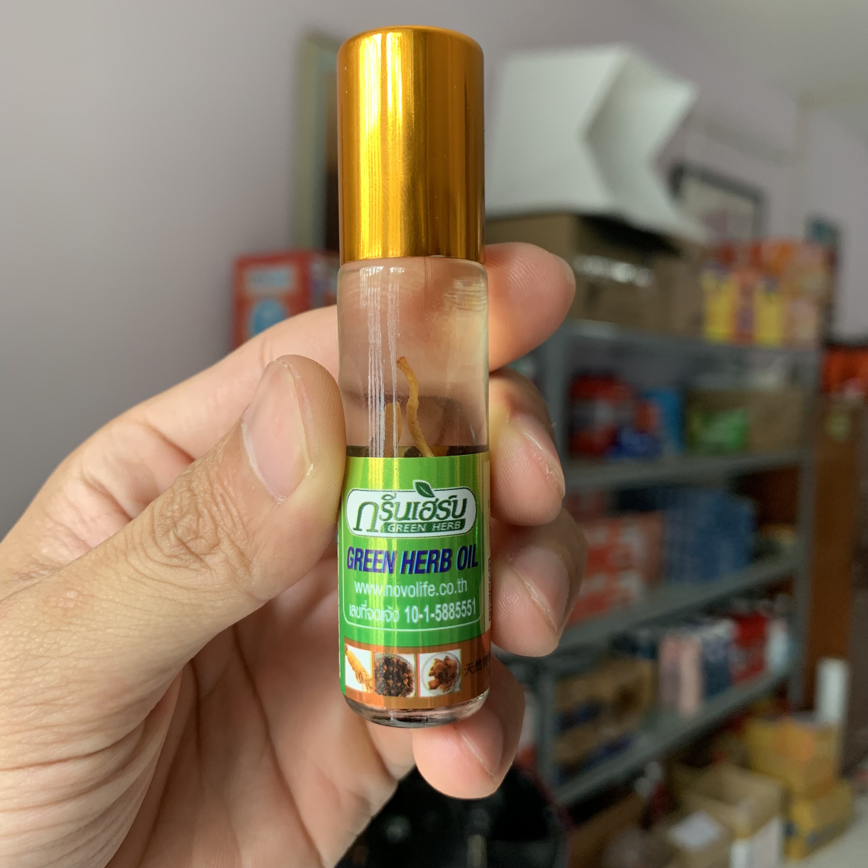 Dầu nhân sâm Ginseng Green Herb Oil 8ml Thái Lan