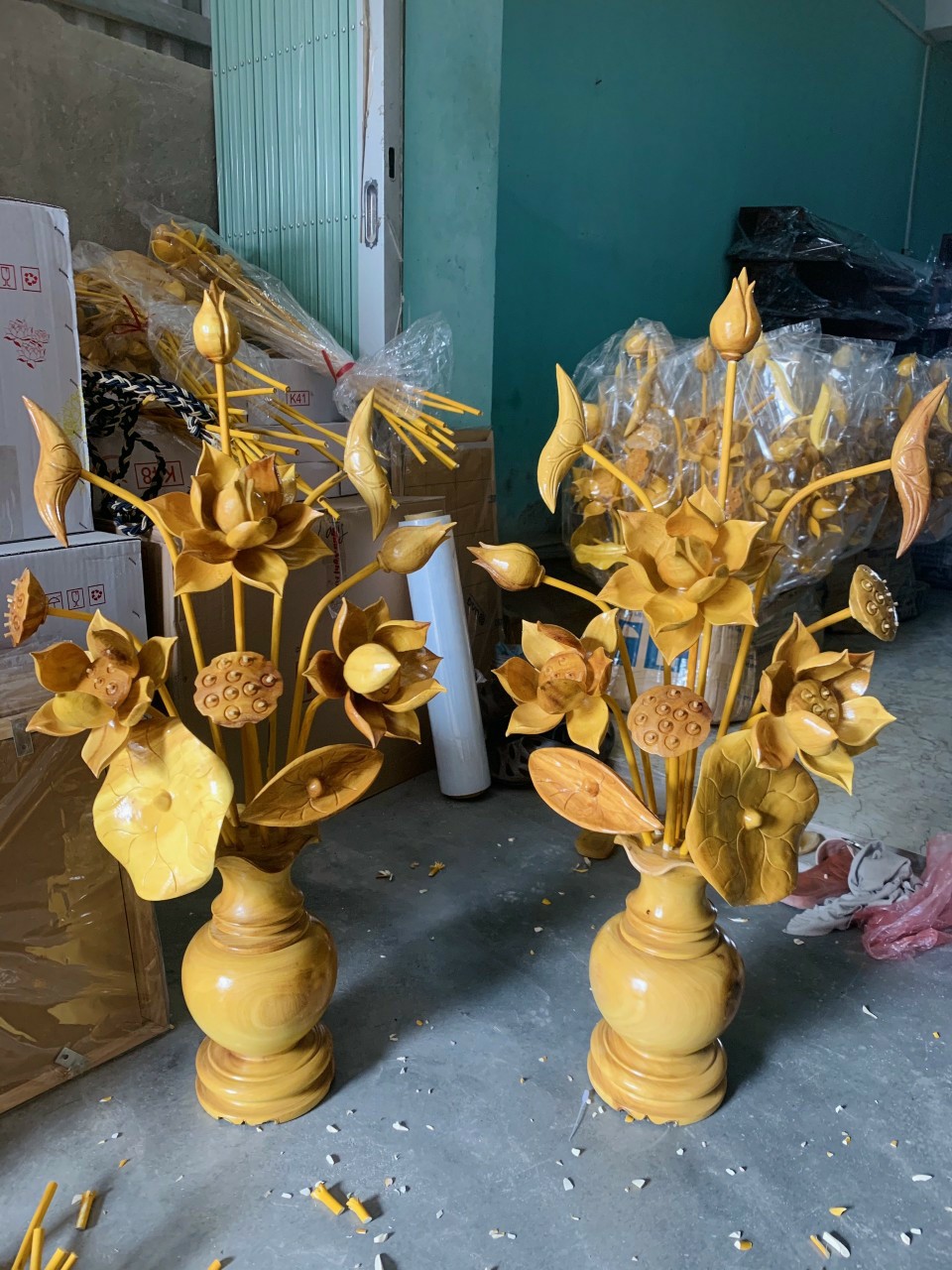 Bình hoa sen gỗ mít cao 87 cm