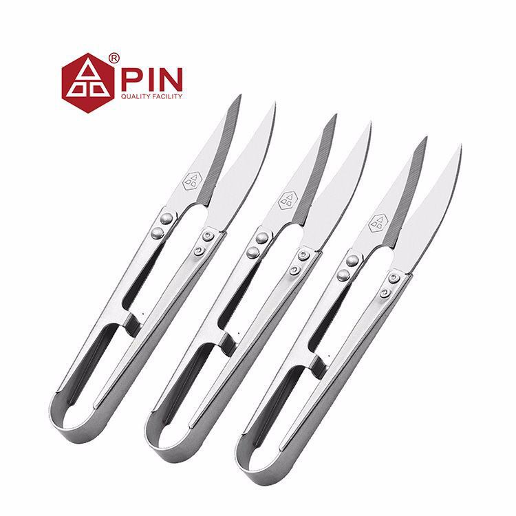 1 CÁI KÉO CẮT CHỈ BẤM CHỈ THỪA