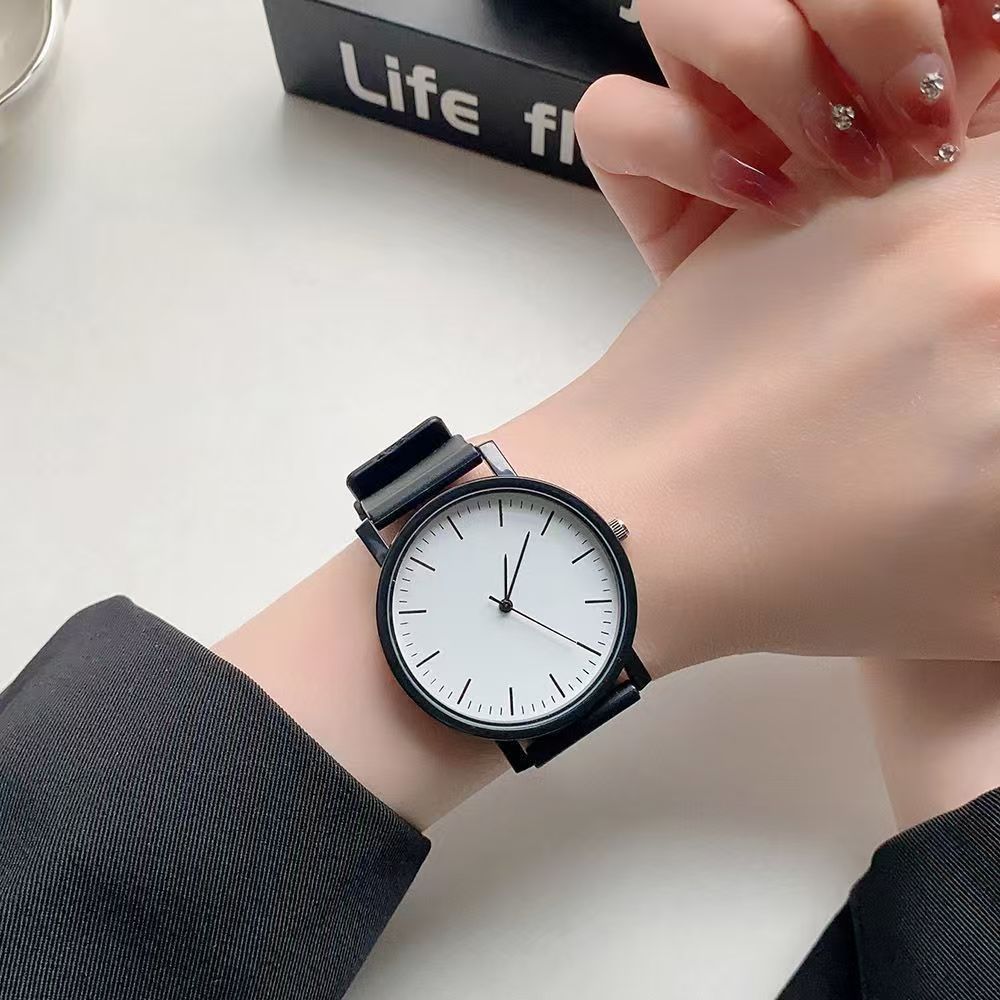 %E3%80%90High%20Quality%E3%80%91Quartz%20Watch%20-%20Small%20&%20Large%20Sizes%20-%20Student%20Watch%20with%20Simple%20Digital%20Dial%20-%20Image%204
