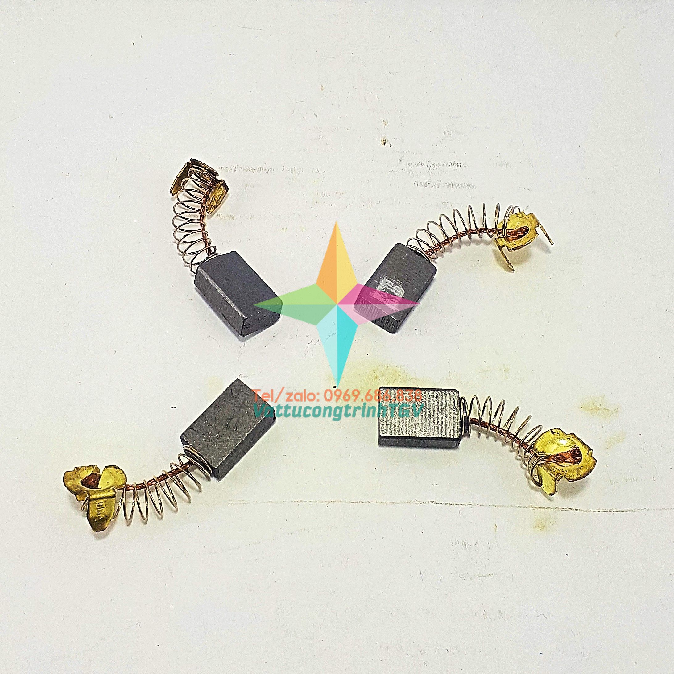 Bộ 4 chổi than dùng cho máy khoan, cắt
